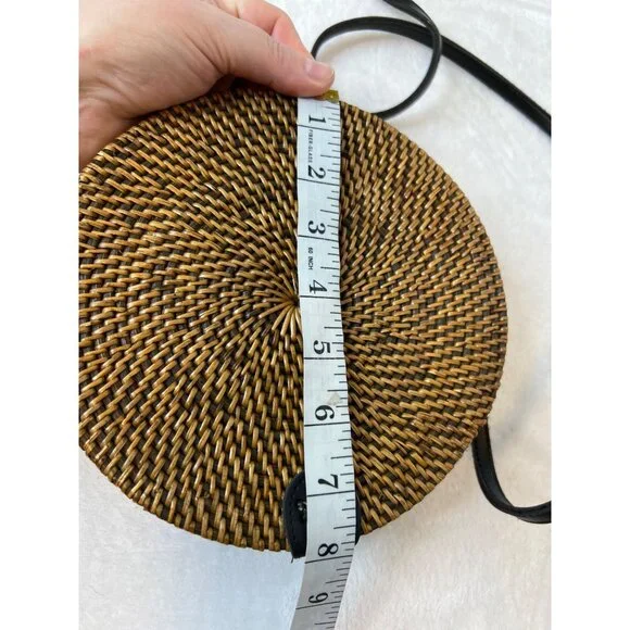 Crossbody Canteen Round Purse Woven Rattan Black Strap Boho Button Snap Roomy - Picture 6 of 8